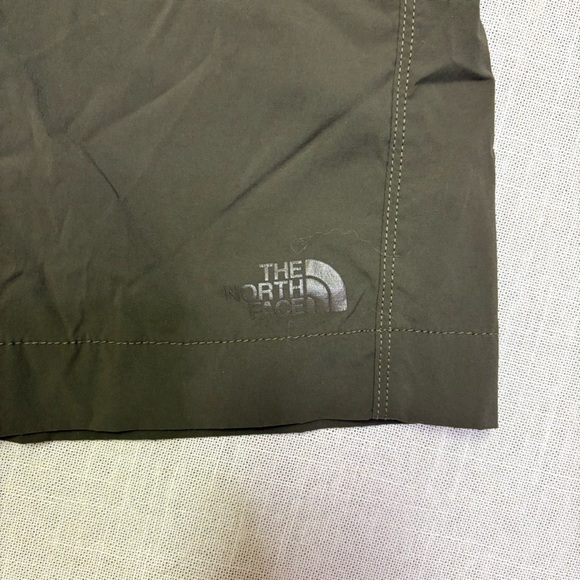 3/$30 North Face Boy Large 14-16 Forest Green Nylon Fast Dry Short Summer Spring - Picture 2 of 6